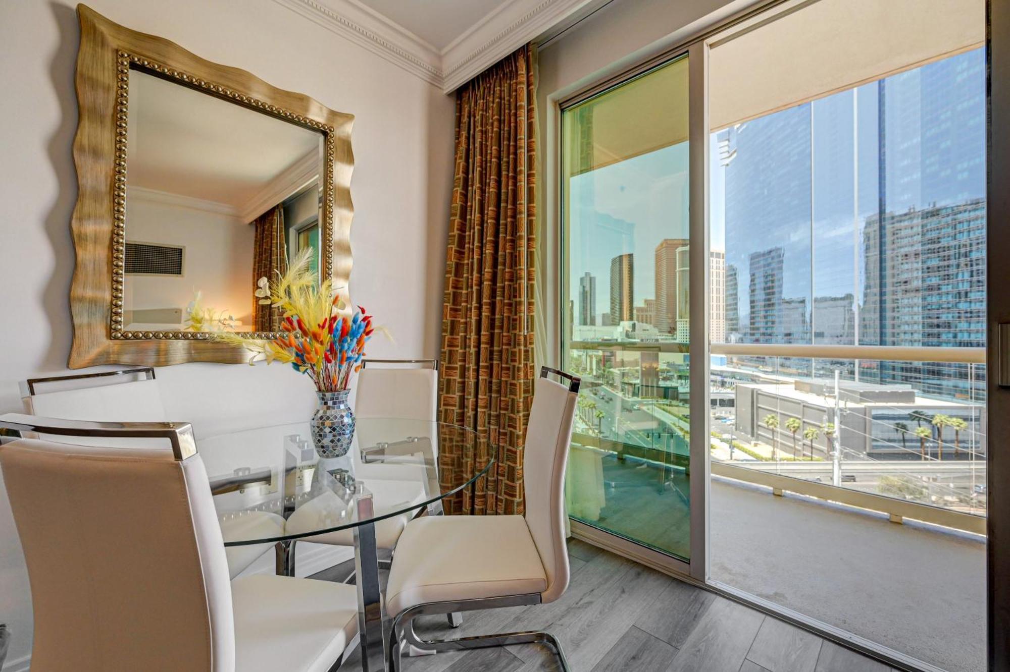Lucky Gem Penthouse & Luxury At Signature Resort, 10817 Sphere View 5*
